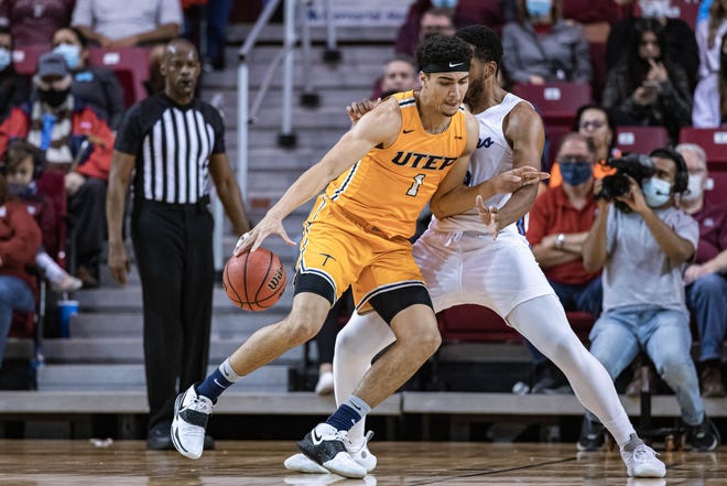 Tydus Verhoeven (1) works toward the hoop as the UTEP Miners face off against the New Mexico State Aggies at the Pan American Center in Las Cruces on Saturday, Nov. 13, 2021.