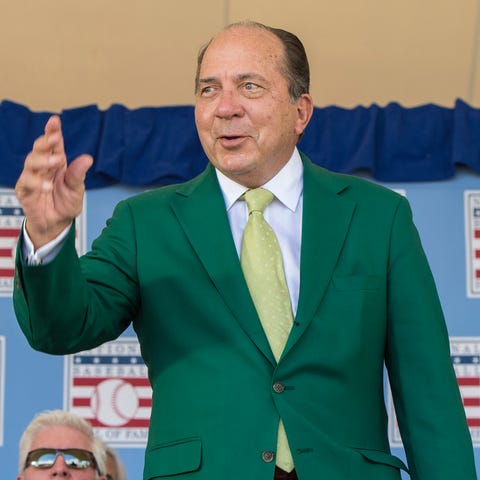Hall of Famer Johnny Bench will help present the 2