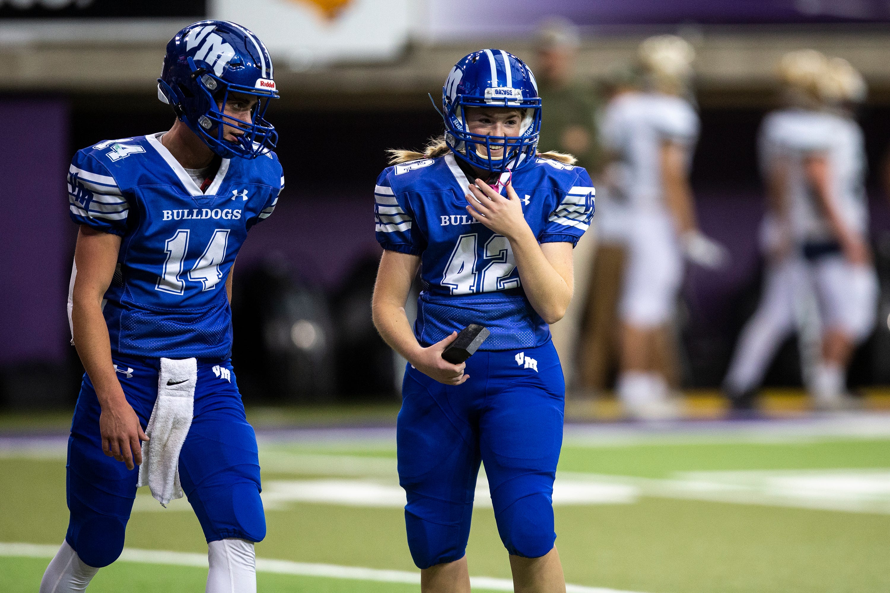 Van Meter's Katie Lindsay is setting Iowa high school football records