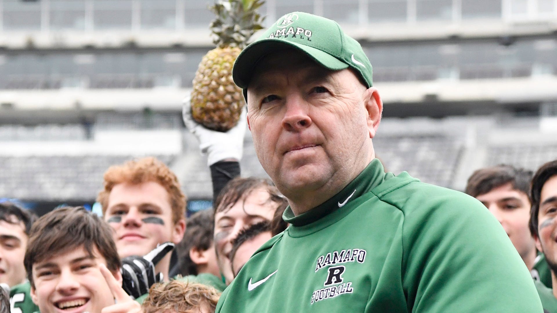 'A giant of a coach': Ramapo, New Jersey, football coach Drew Gibbs dies of complications from surgery thumbnail