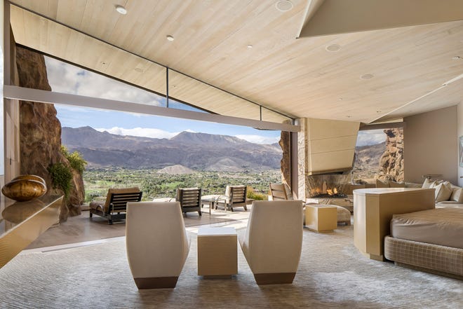 706 Summit Cove in Palm Desert offers panoramic views of the Coachella Valley