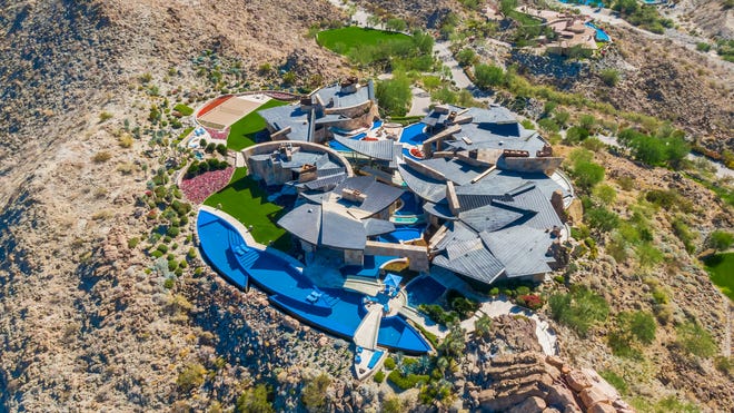An aerial view of 706 Summit Cove in Palm Desert