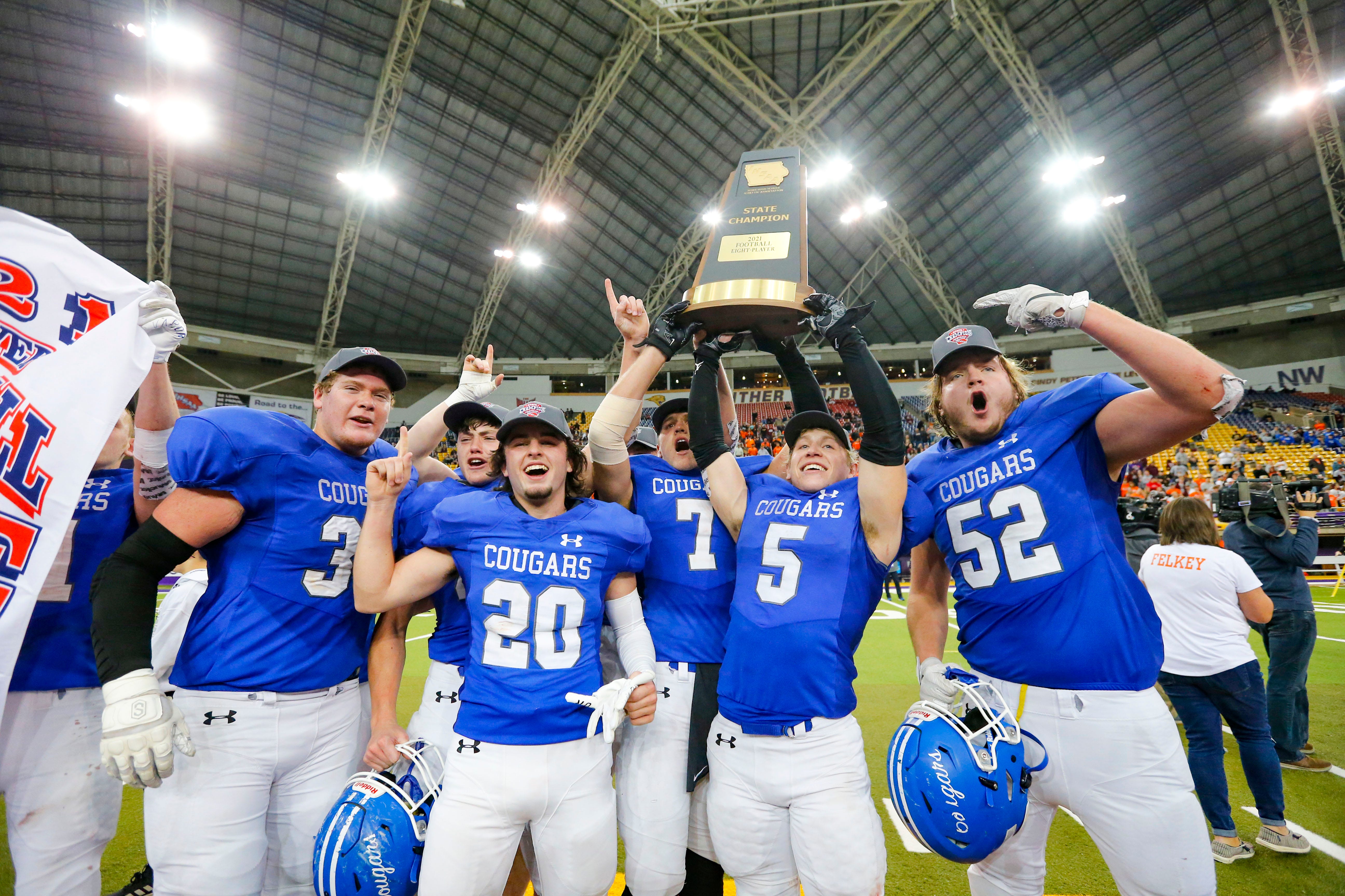 Iowa high school football Scores from Thursday's title games