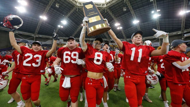 Iowa secondary school football 2022 preseason positions 7