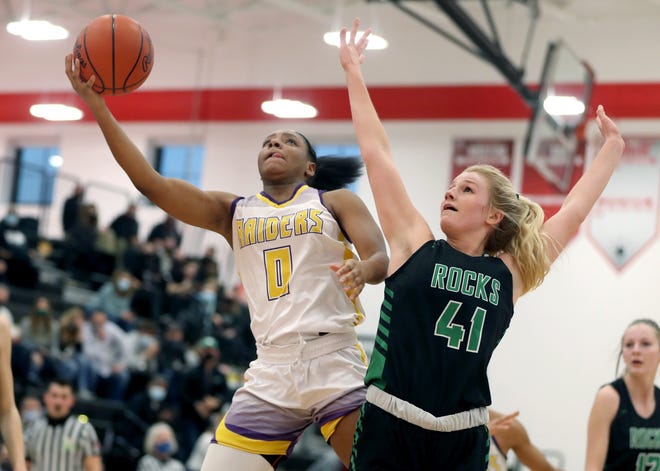 Imarianah Russell and Reynoldsburg hope to take the next step after losing to Dublin Coffman 60-57 in a Division I regional semifinal last season. Russell, a West Virginia signee, averaged 19.5 points and 6.5 rebounds and was first-team all-league and all-district.