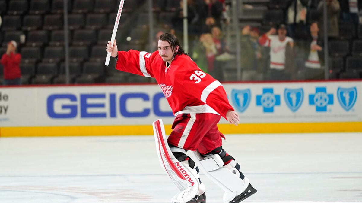 Detroit Red Wings vs. St. Louis Blues di Little Caesars Arena dalam aksi NHL pada hari Rabu, 24 November 2021