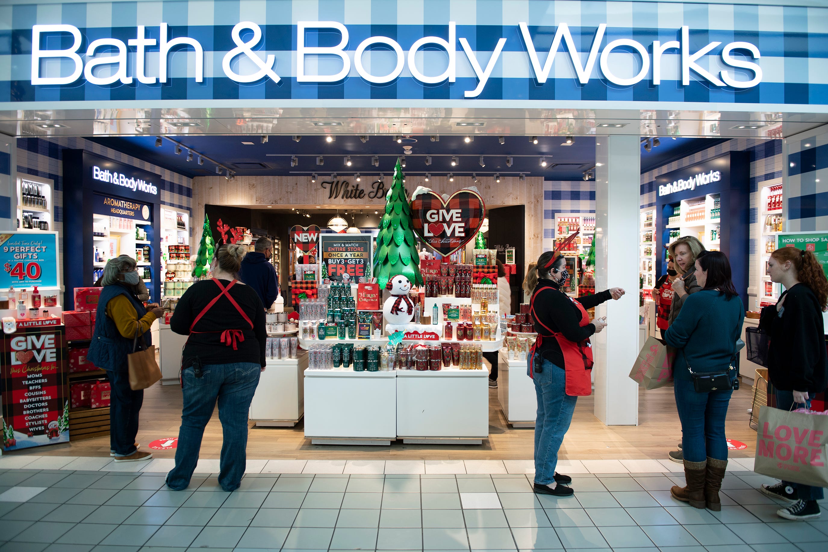 Bath & Body Works' annual Candle Day sale returns Friday with $10.25 three-wick candles