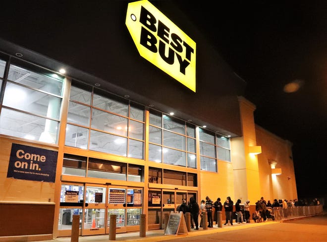About 40 people were in line before the Best Buy in Redding opened at 5 a.m. on Black Friday.