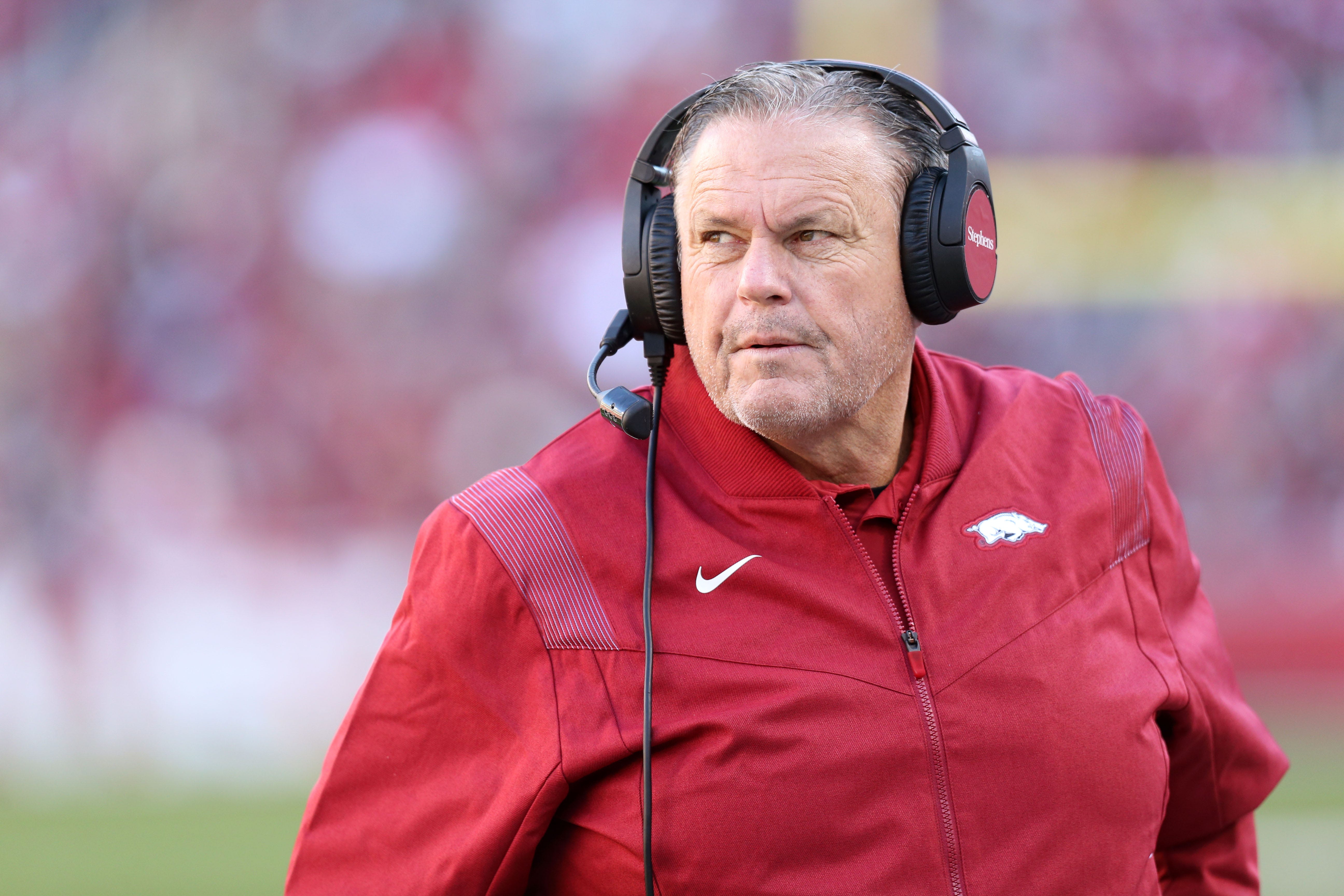 What Arkansas football players are in the NCAA transfer portal?