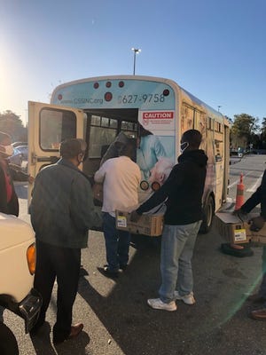 United Way distributed 700 turkeys to Gadsden County Schools’ families in need, seniors, families without transportation and neighbors in poverty.