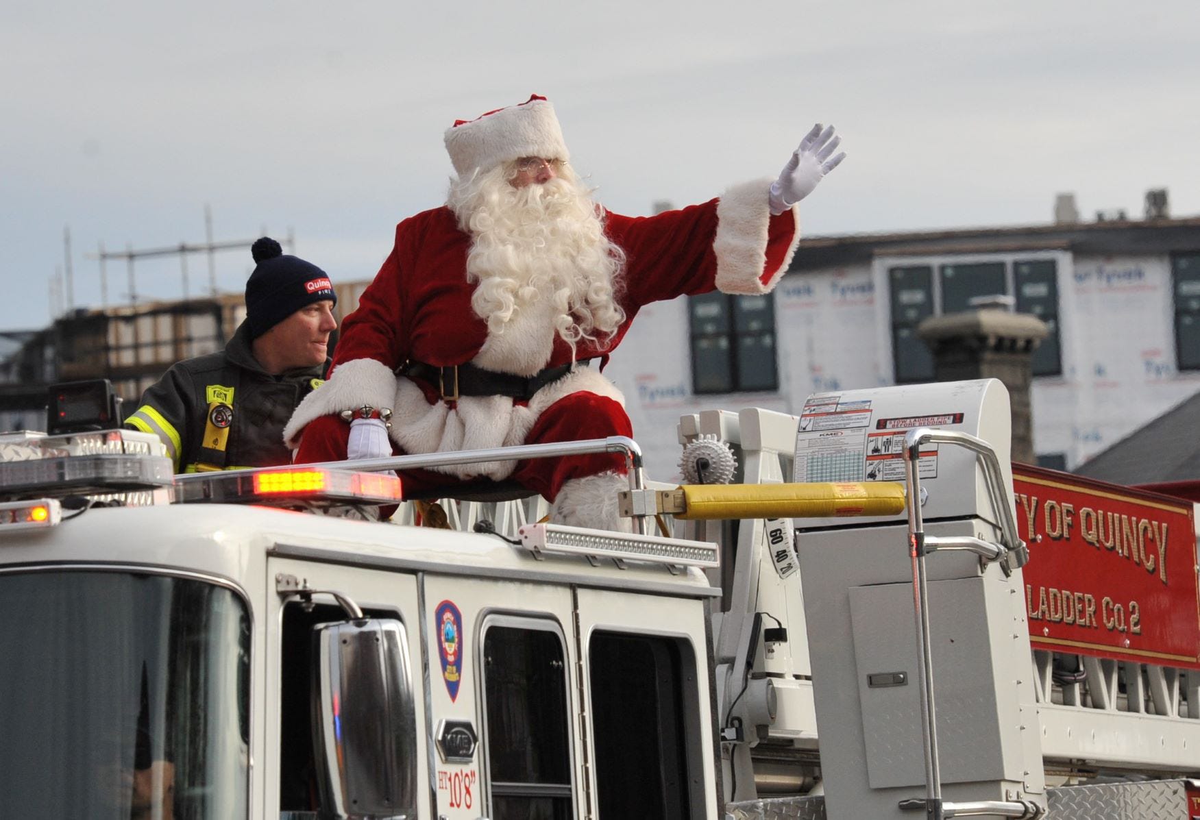 2022 Wheeler Christmas Parade Quincy Christmas Parade Brings Out Big Crowds After 2020 Cancellation