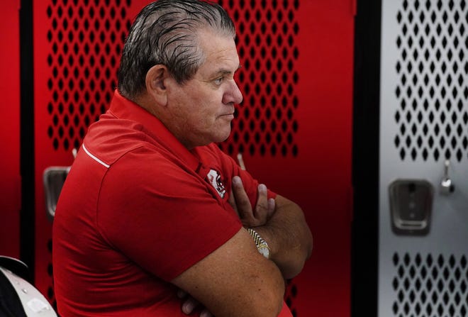 Pelatih sepak bola Agua Fria George Martinez pensiun setelah 44 tahun