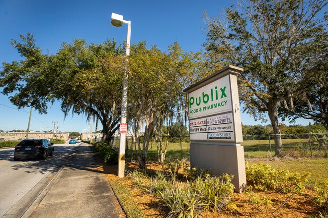Publix, Florida's largest grocery store chain and one of the state's top employers, is no longer requiring its non-pharmacy employees to mask up if they're vaccinated, according to its website.