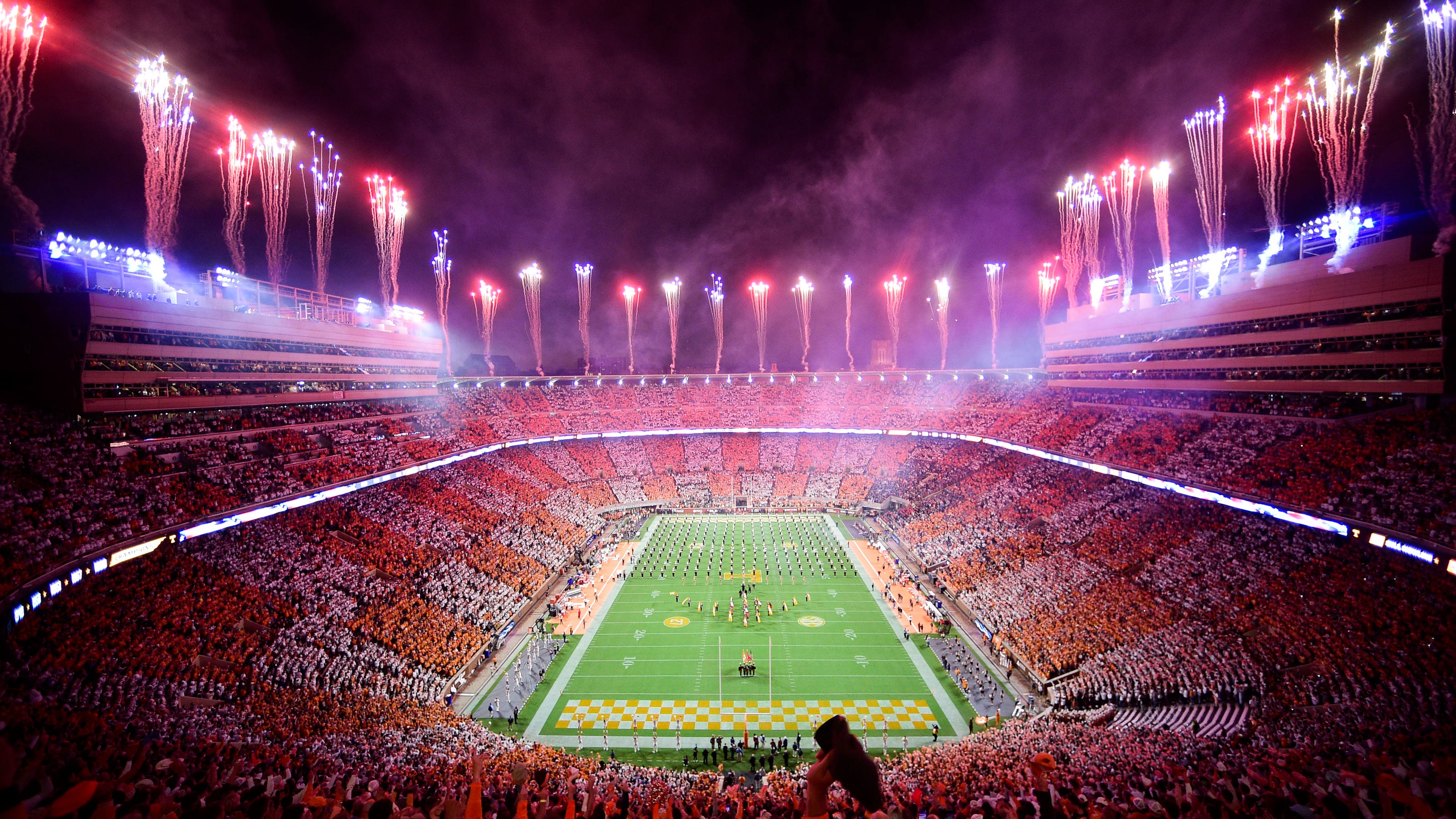 Neyland Stadium capacity will be 101,915 for Tennessee football in 2022