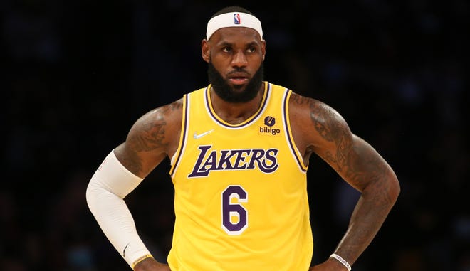 LeBron James placed in NBA&#39;s health and safety protocols