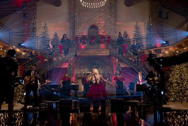 Carrie Underwood performing "Peace be" during "Christmas at Rockefeller Center."