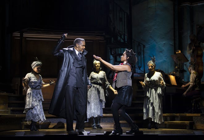 Το ‘Hadestown’ προσφέρει θεματικούς χαρακτήρες και κατάλληλα θέματα Το ‘Hadestown’ προσφέρει θεματικούς χαρακτήρες και κατάλληλα θέματα