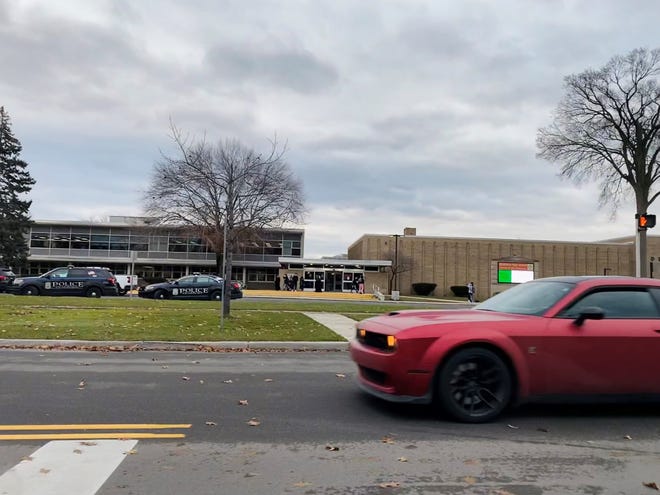 Ancaman dibuat untuk ‘menembak’ SMA Crestwood di Dearborn Heights
