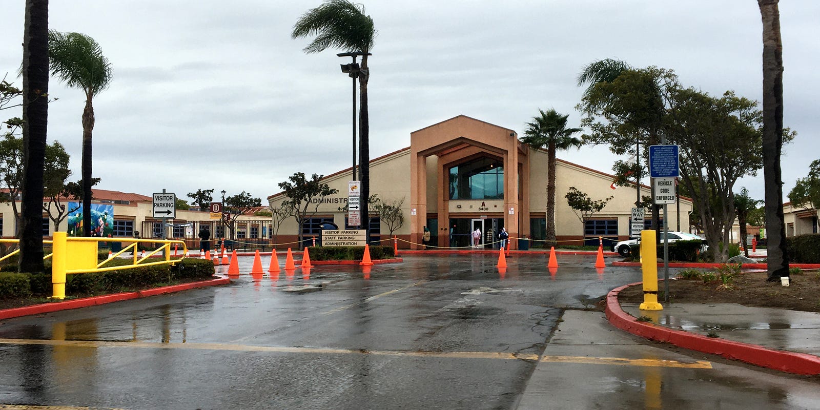 Anonymous threats bring police to Oxnard High School Anonymous threats bring police to Oxnard High School