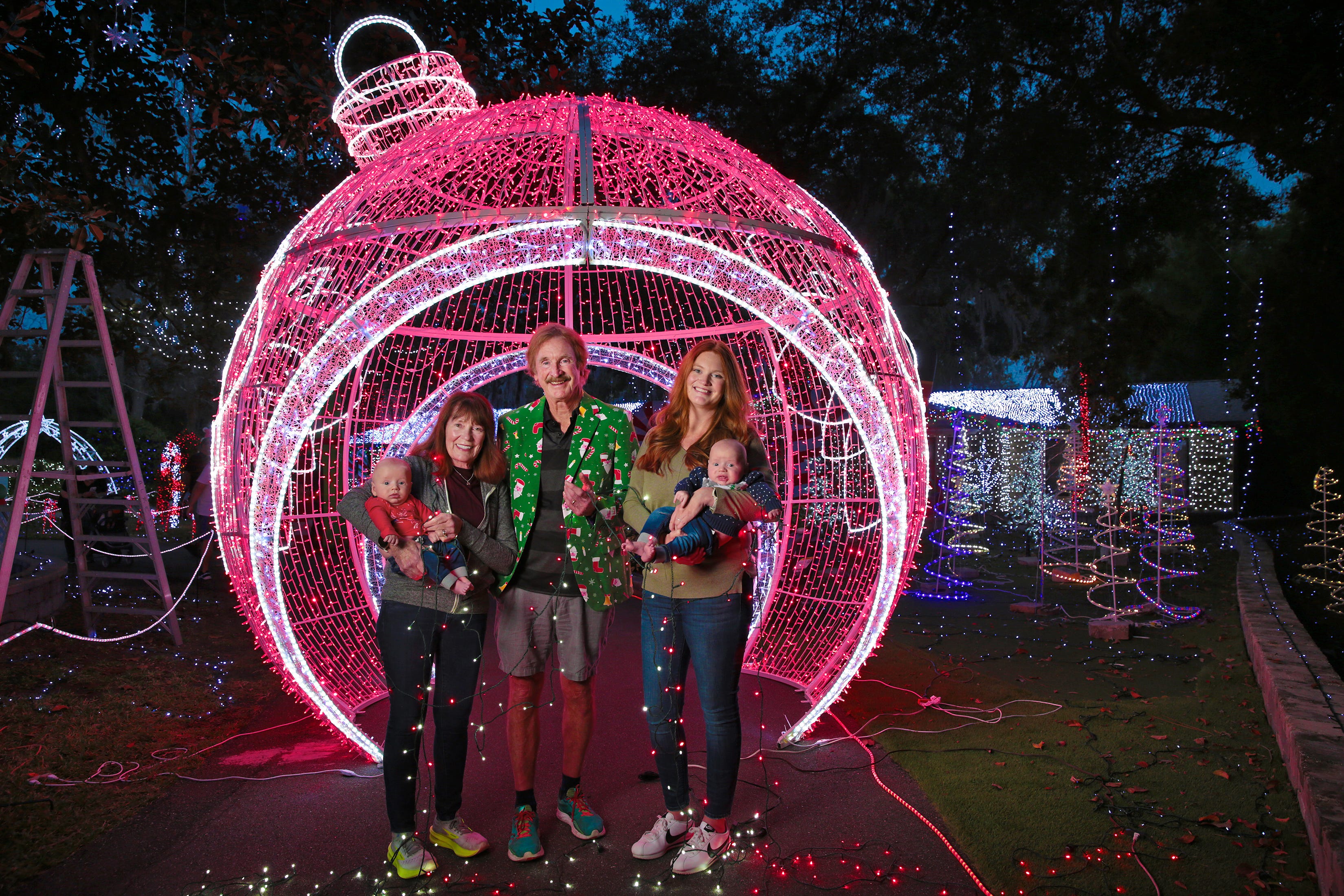 Great Christmas Light Fitaniyaght 2022 Jacksonville Couple Competes On Abc's 'Great Christmas Light Fight'