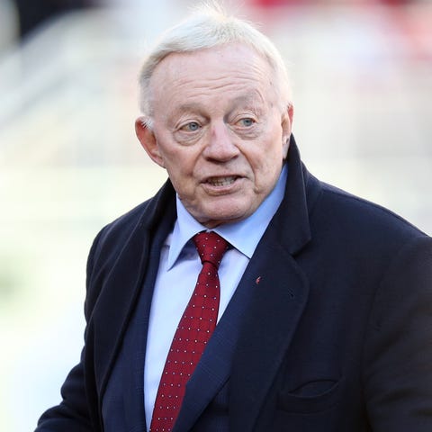 Jerry Jones looks on during an Arkansas football g