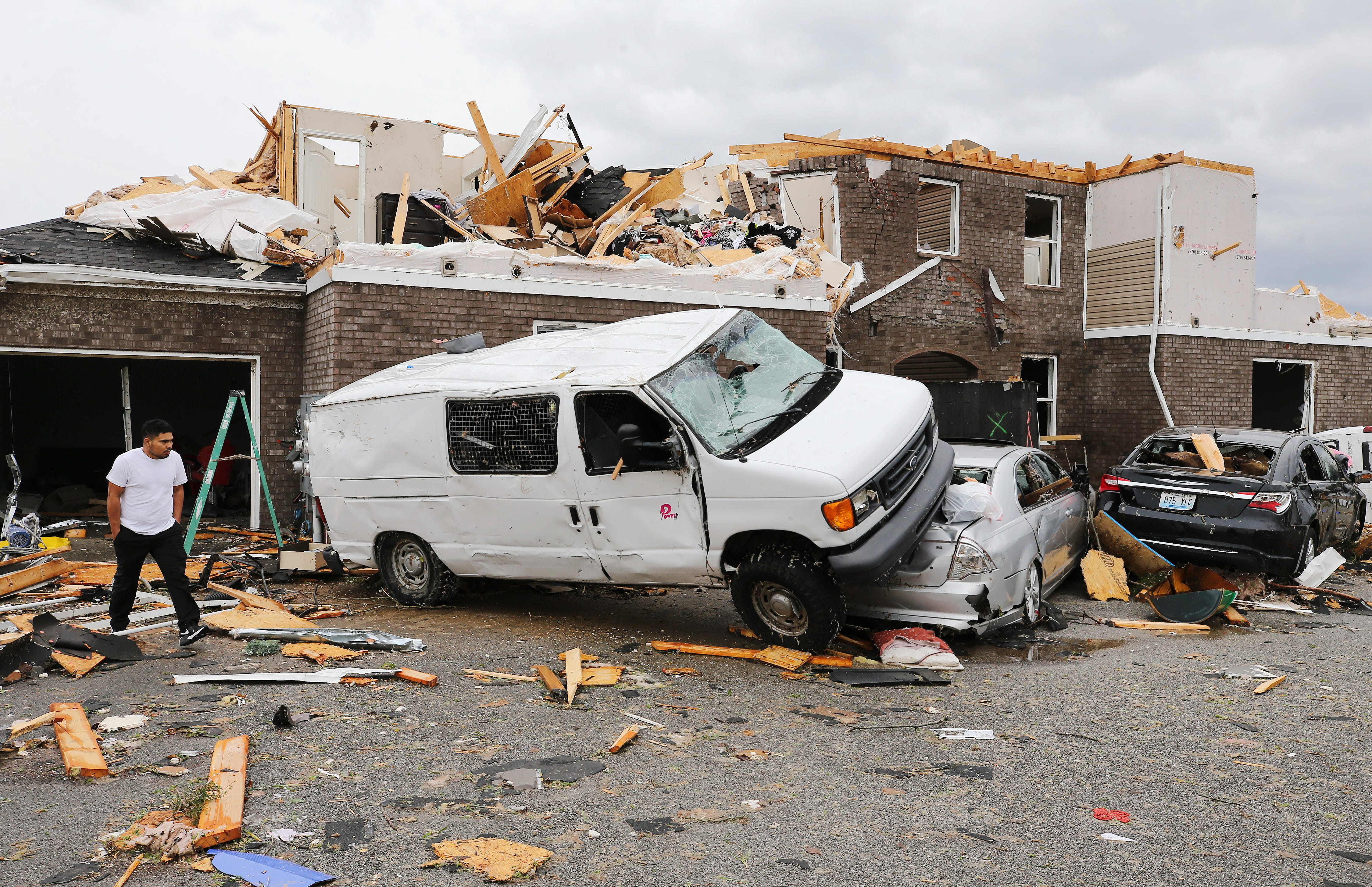 Kentucky tornadoes Parts of Bowling Green devastated by tornado