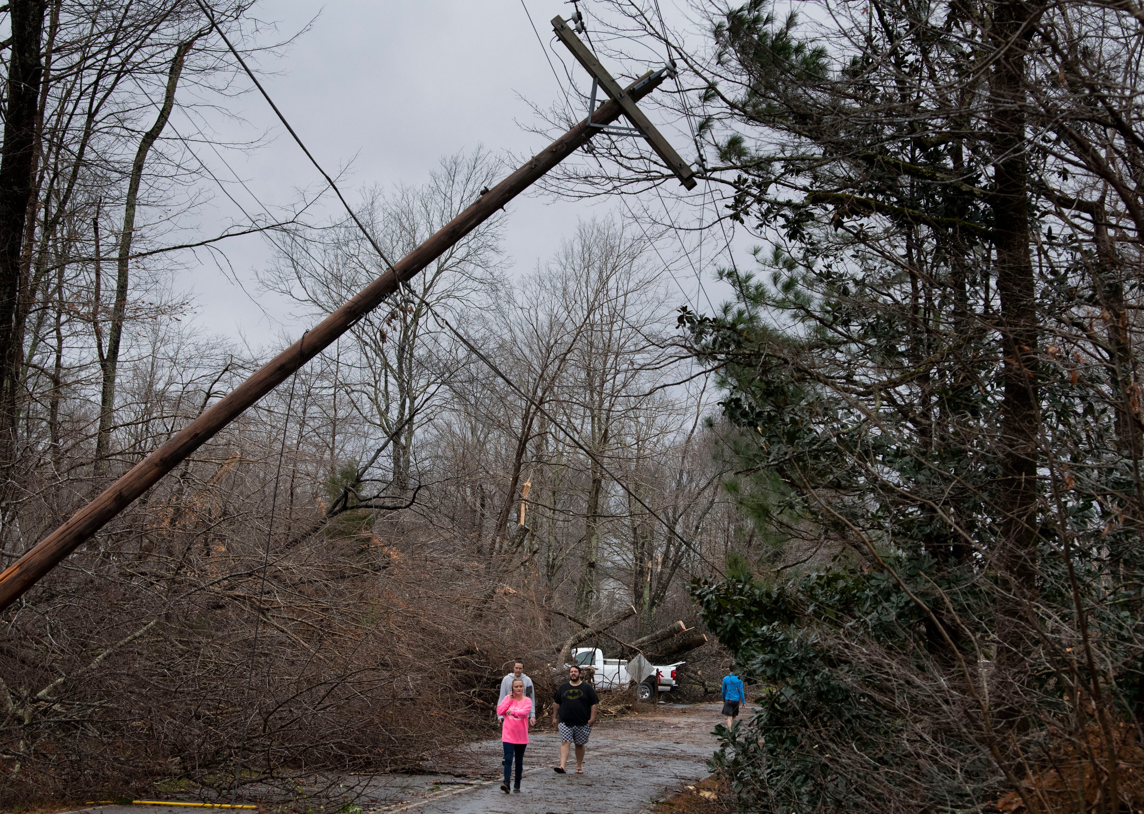 Check power outages near you after heavy storms rolled through Middle