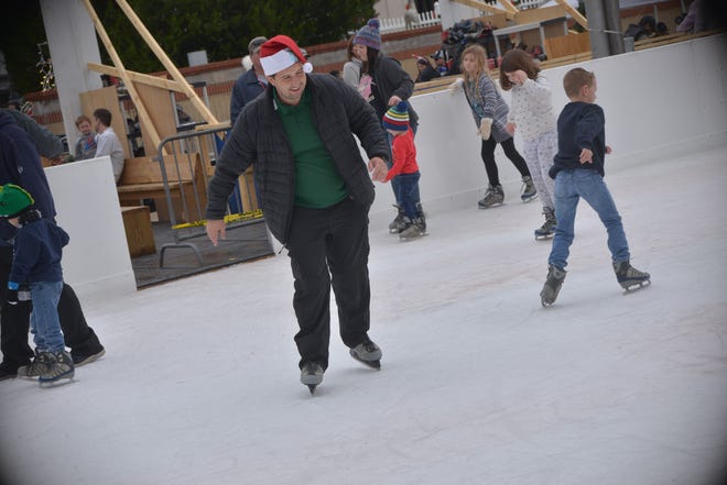 Alex Winter Fete will take place December 8-11 in downtown Alexandria.  An outdoor ice skating rink will be part of the festivities.