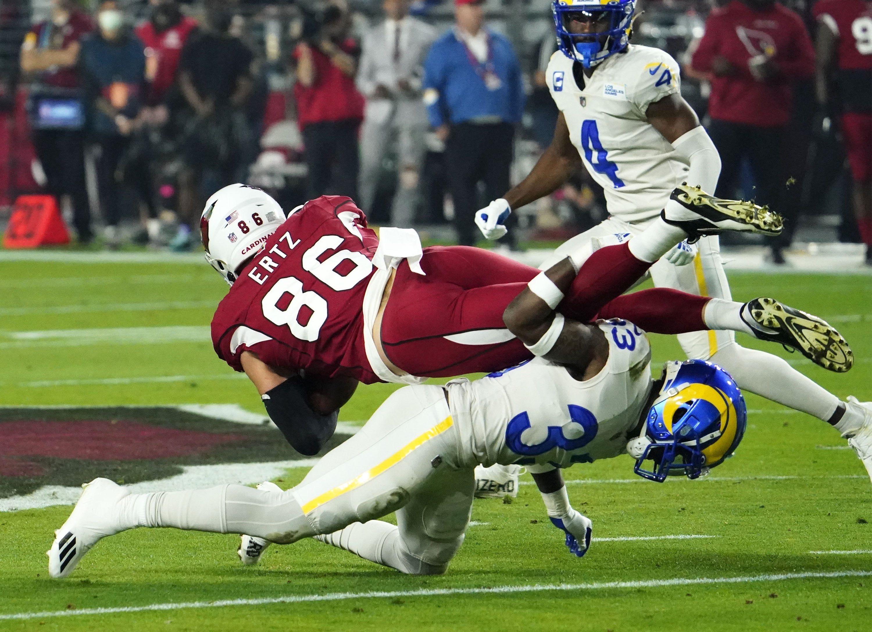 Arizona Cardinals vs. Los Angeles Rams odds for NFL playoff game Monday night