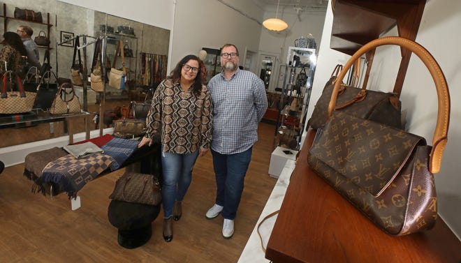 New boutique FOMO features designer handbags, extras in Rochester NY