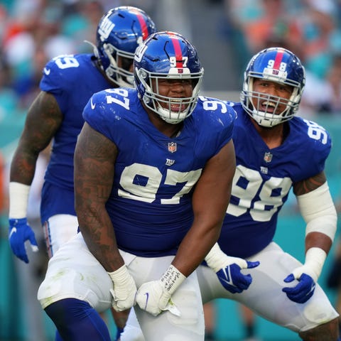 Giants defensive tackle Dexter Lawrence (97) celeb