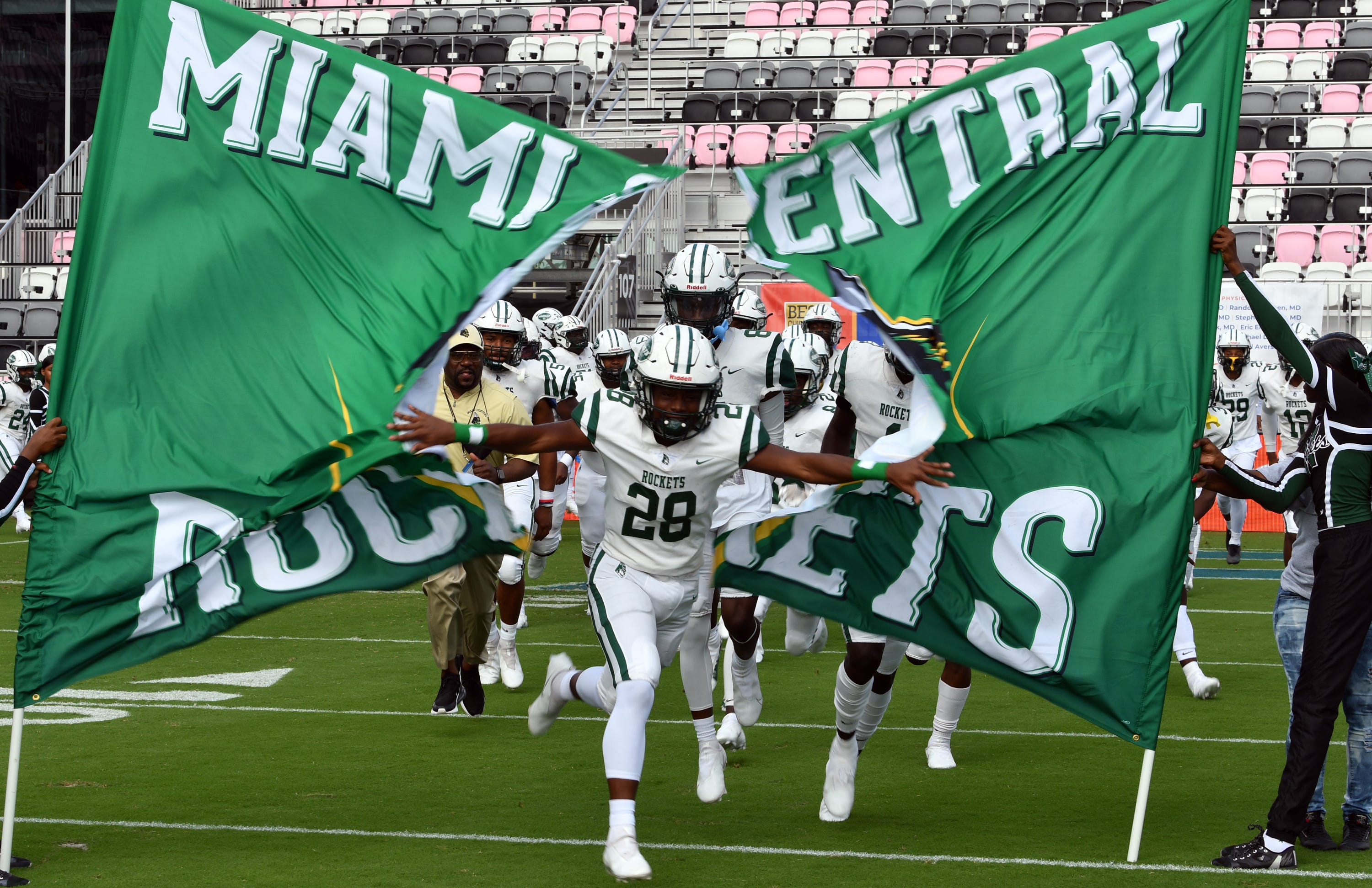 High school football FHSAA Class 2M regional championship previews
