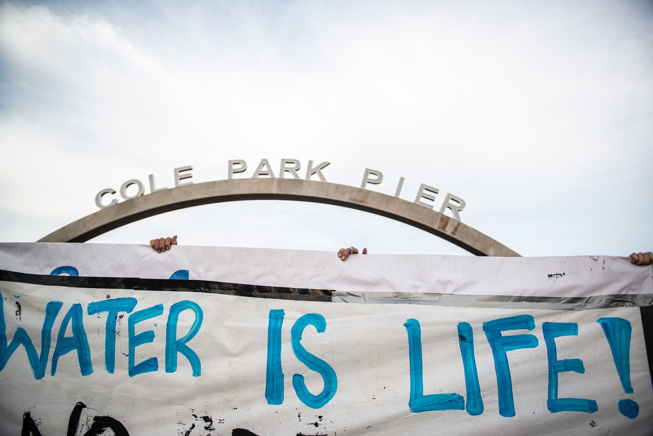 Corpus Christi celebrates Cole Park Pier completion despite protesters