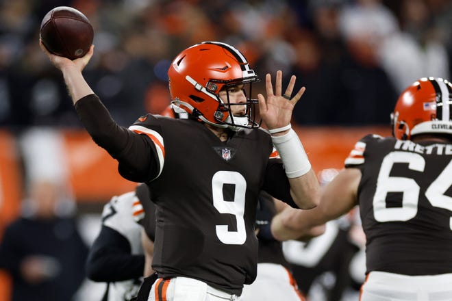Cleveland Browns quarterback Nick Mullens (9) throws during the first half of an NFL football game against the Las Vegas Raiders, Monday, Dec. 20, 2021, in Cleveland. (AP Photo/Ron Schwane)