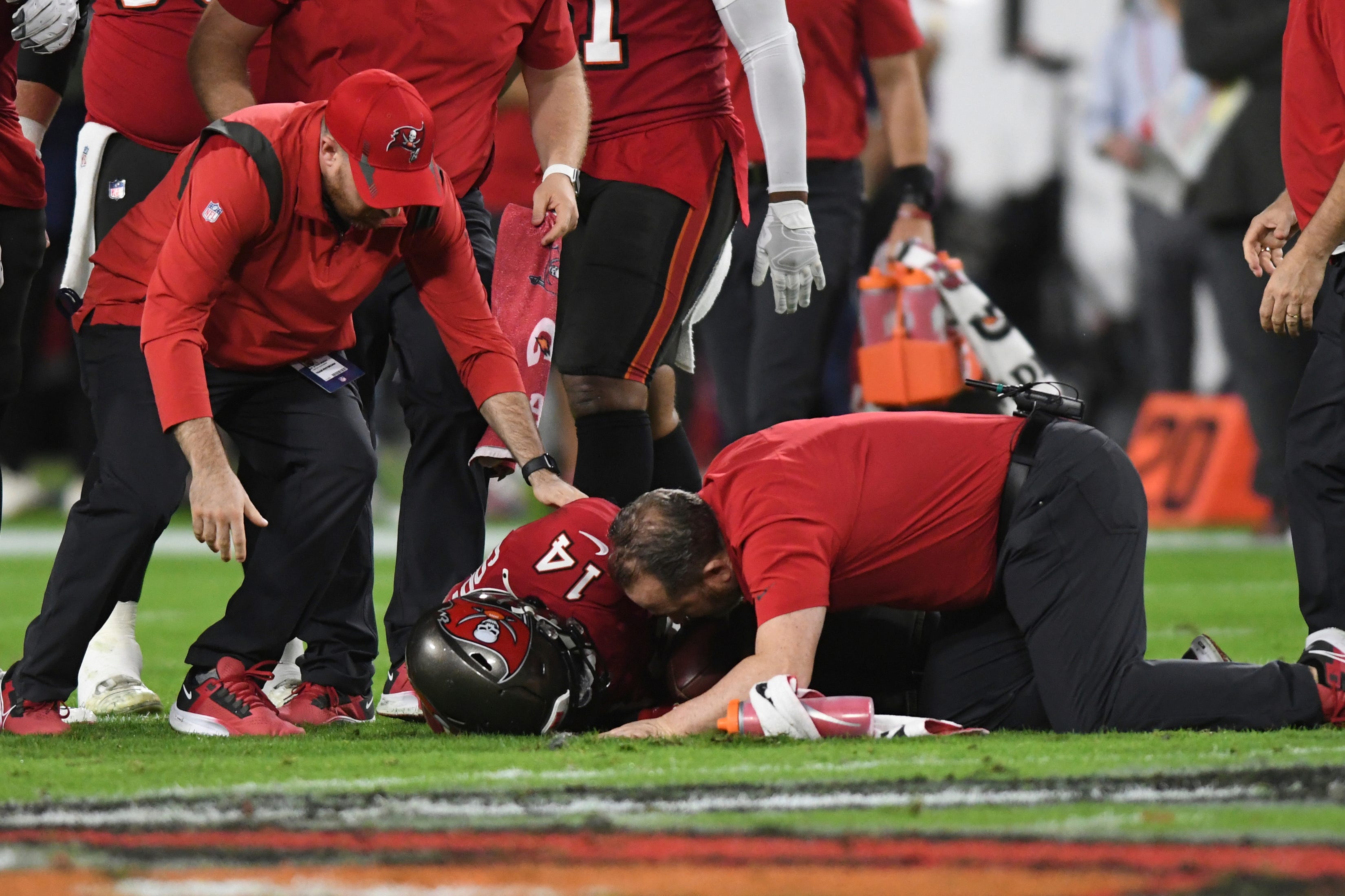 Chris Godwin injury: Buccaneers WR out for rest of year with torn ACL