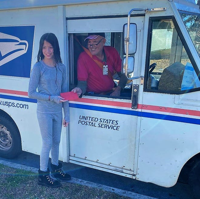 Eleven-year-old Karleigh Narron decided to give her mailman, United States Postal Service's Jay Schreiber a gift this year. Karleigh's reason was that she understands how hard delivery drivers are working during Christmas and wanted to do something nice for hers.