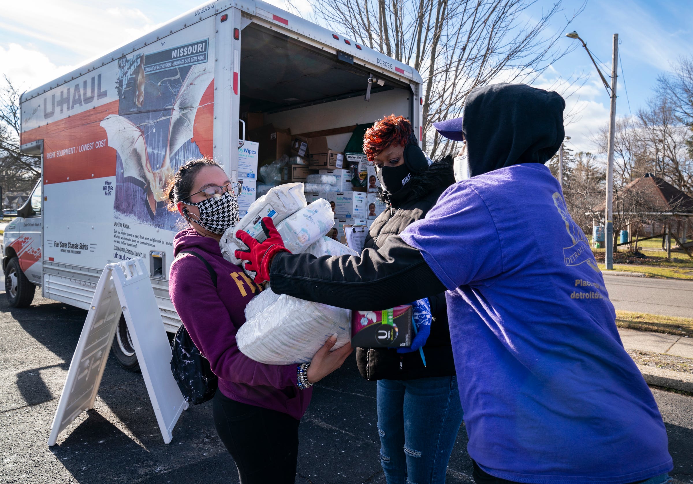 Metro Detroit diaper bank a big help for struggling families