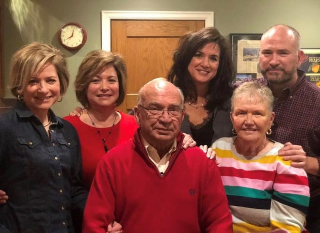 Dale Weeks, center, died on Nov. 28. In this 2019 photo, he is surrounded by his children, Jenifer Owenson, Julia Simanski, Jill Weeks and Anthony Weeks, and his wife, Roberta Weeks.