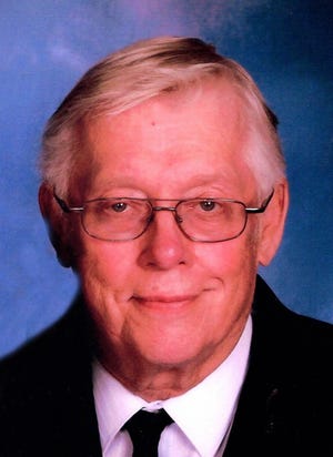 Tom Nelson was a longtime Merton resident who served as the village's administrator for years. Nelson died in November at 84.