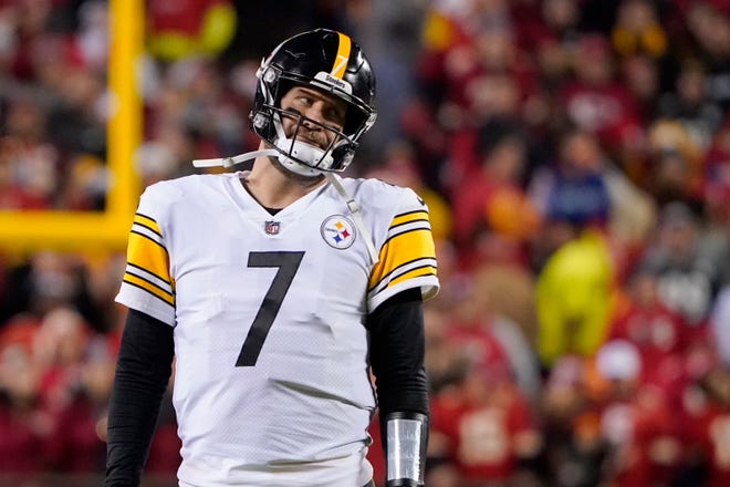 Pittsburgh Steelers quarterback Ben Roethlisberger reacts to a penalty call during the second half on Dec. 26, 2021, in Kansas City, Mo.