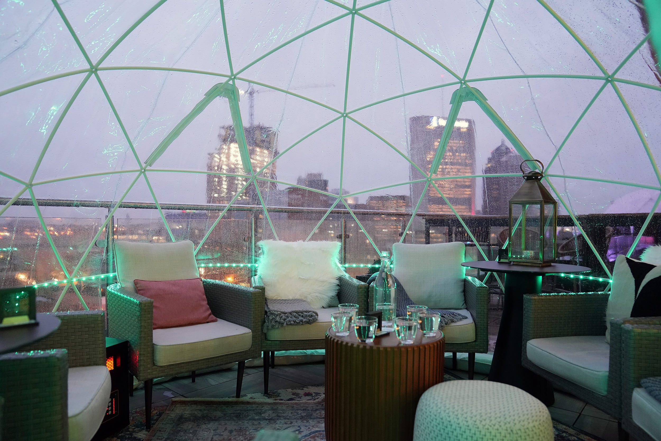 Restaurant igloos extend winter outdoor dining in Columbus