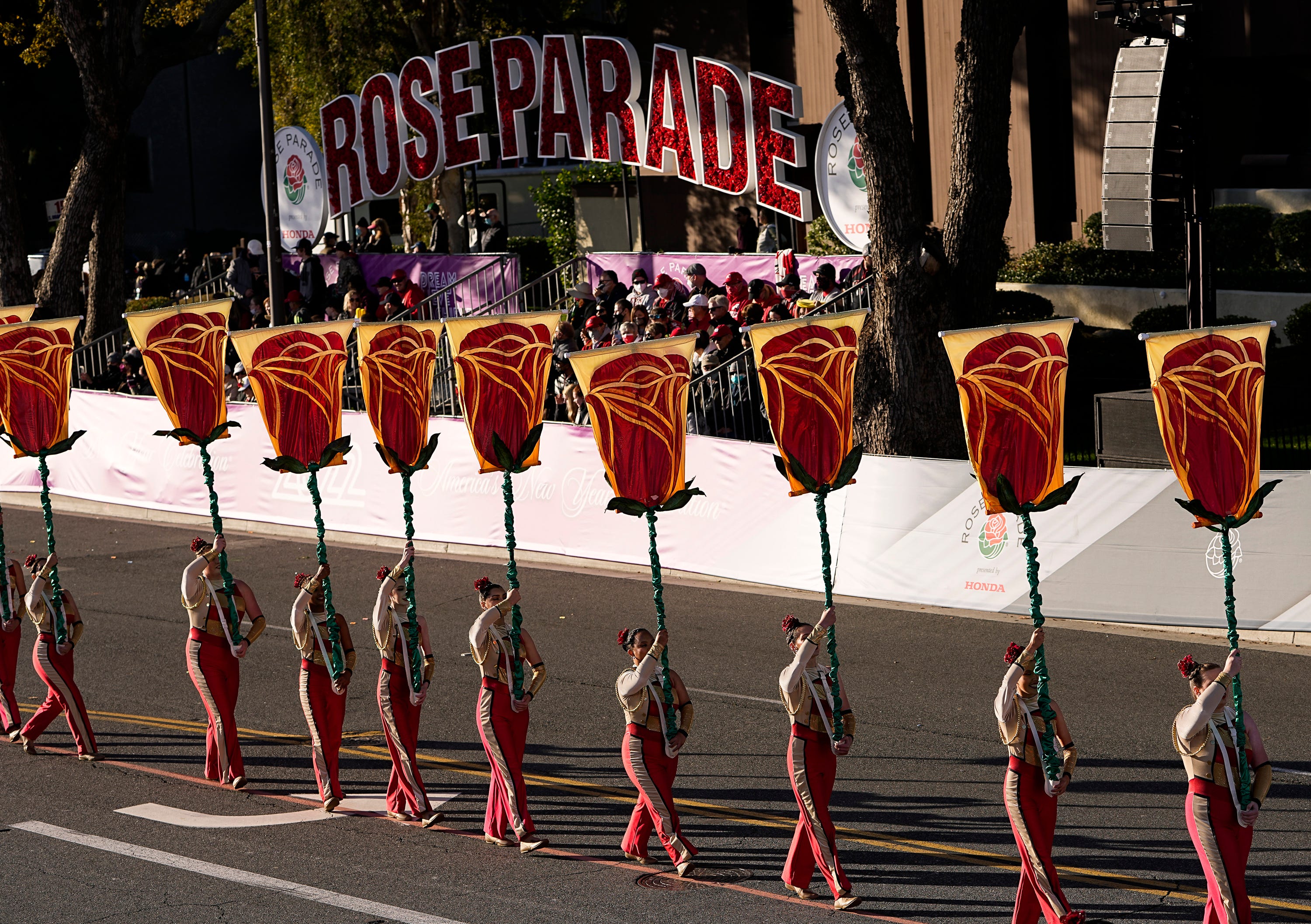 Ohio State Band marches in Rose Bowl Parade Watch