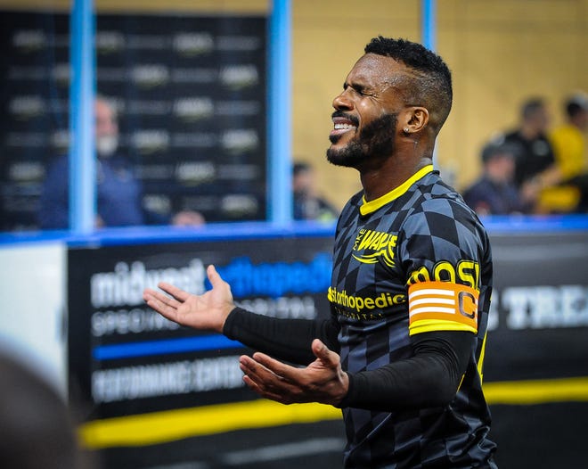 Wave forward Ian Bennett leads the MASL in scoring in a season that has brought frustration as the championship-winning team partially rebuilds.