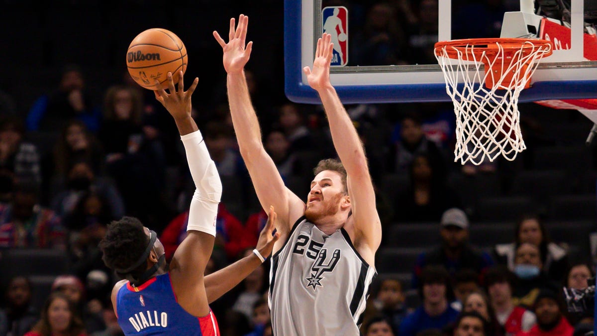 Detroit Pistons vs. San Antonio Spurs: Best photos from Little Caesars Arena