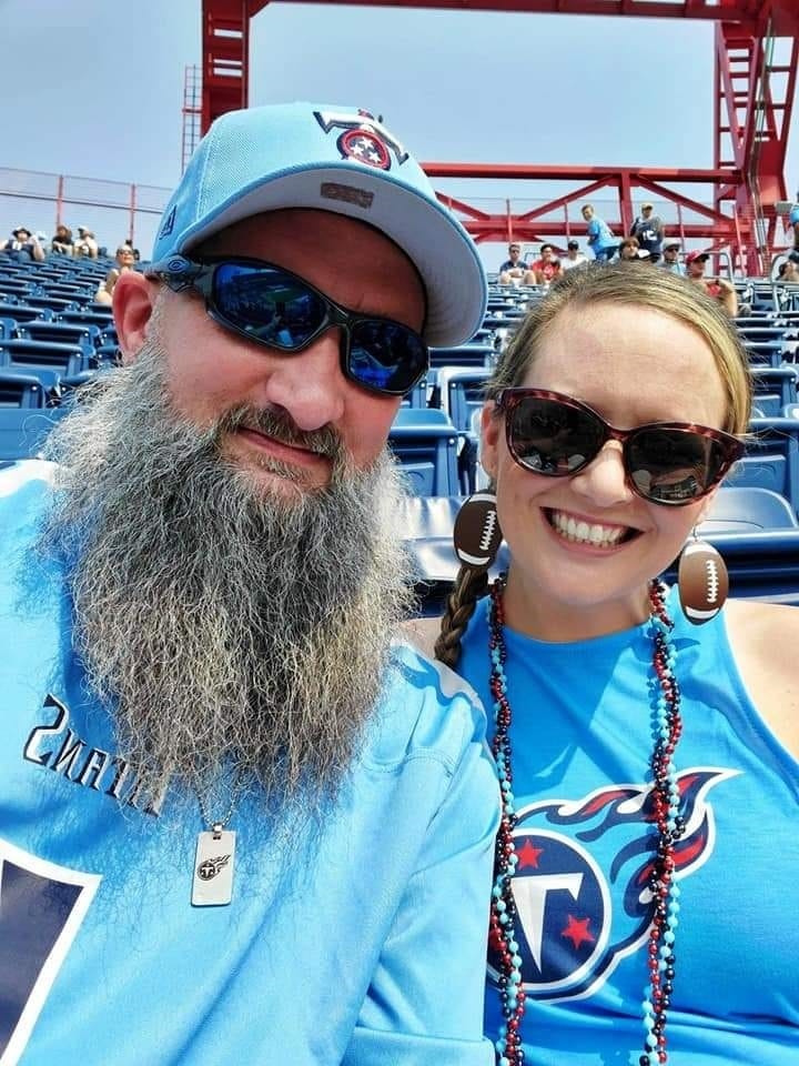 Tennessee Titans and Twitter help superfan find his lost wedding band at Nissan Stadium