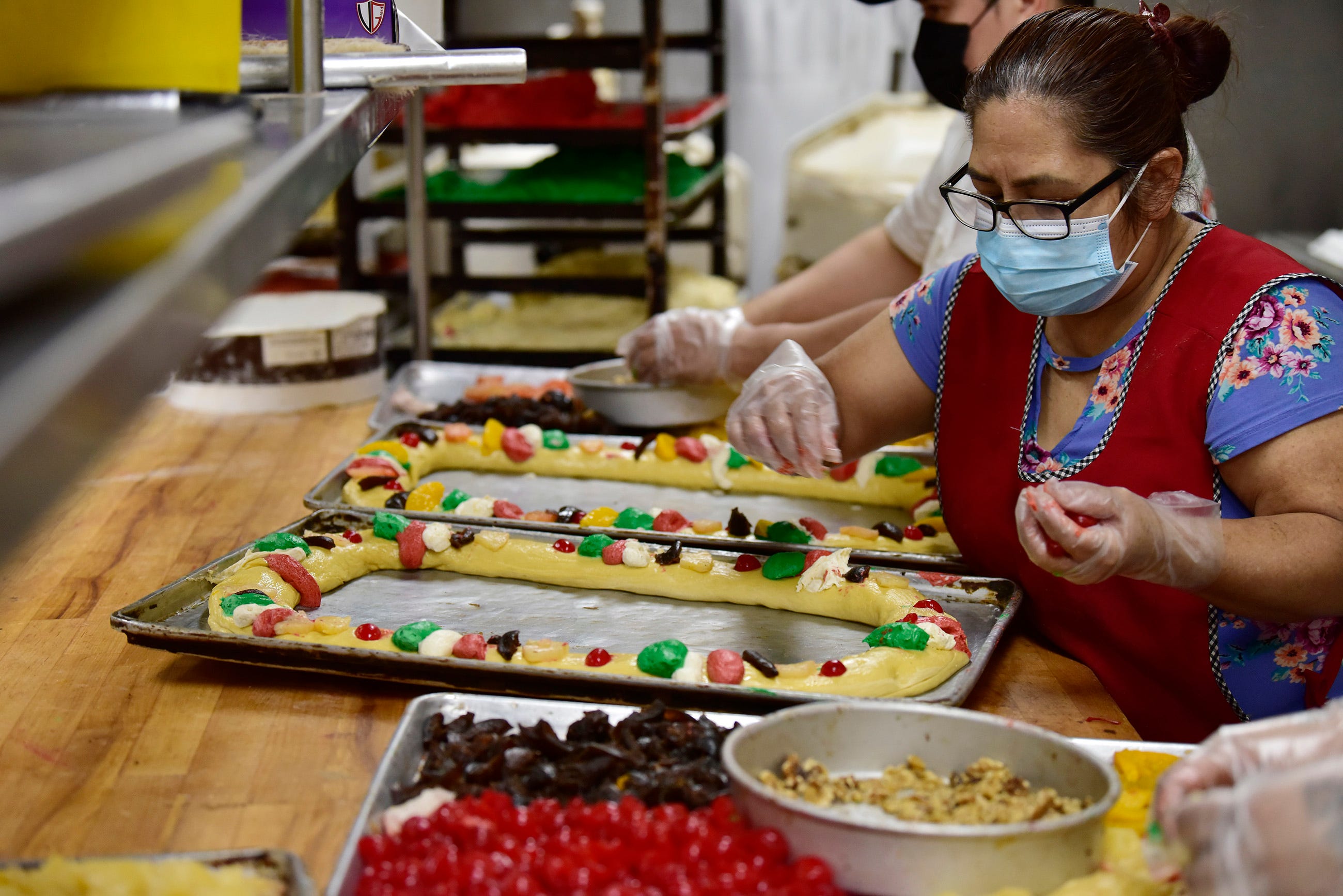 La Jarochita Bakery in Passaic NJ makes king cakes for Epiphany