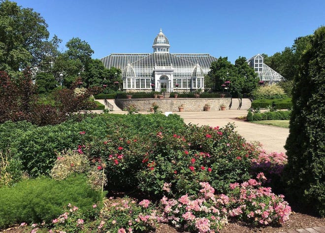 Columbus boasts its own beautiful botanical gardens at Franklin Park Conservatory.