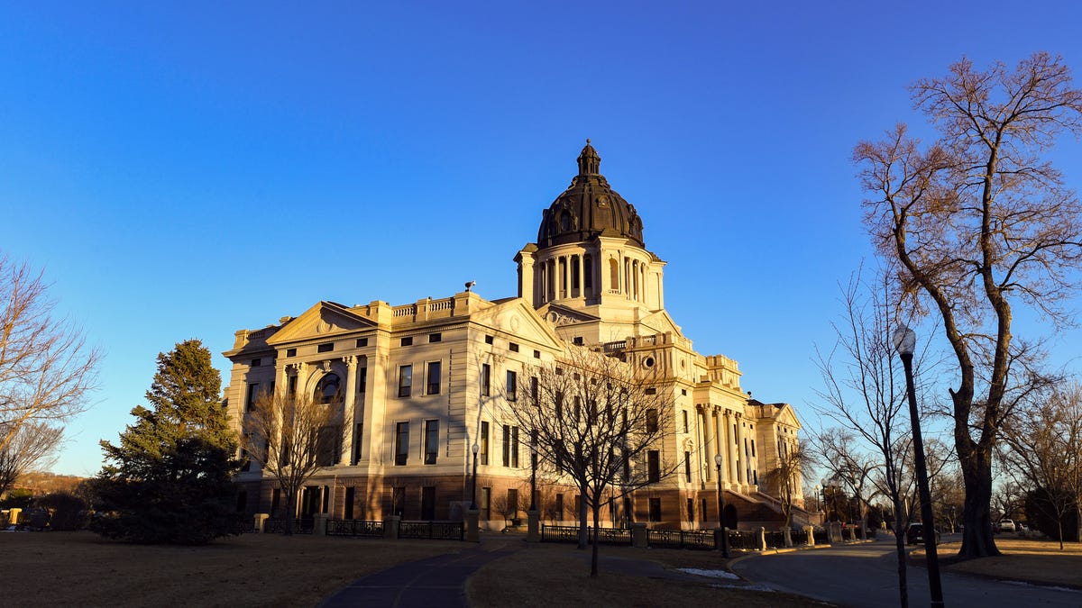 No credible threat found at South Dakota Capitol after ‘bomb threat hoax’