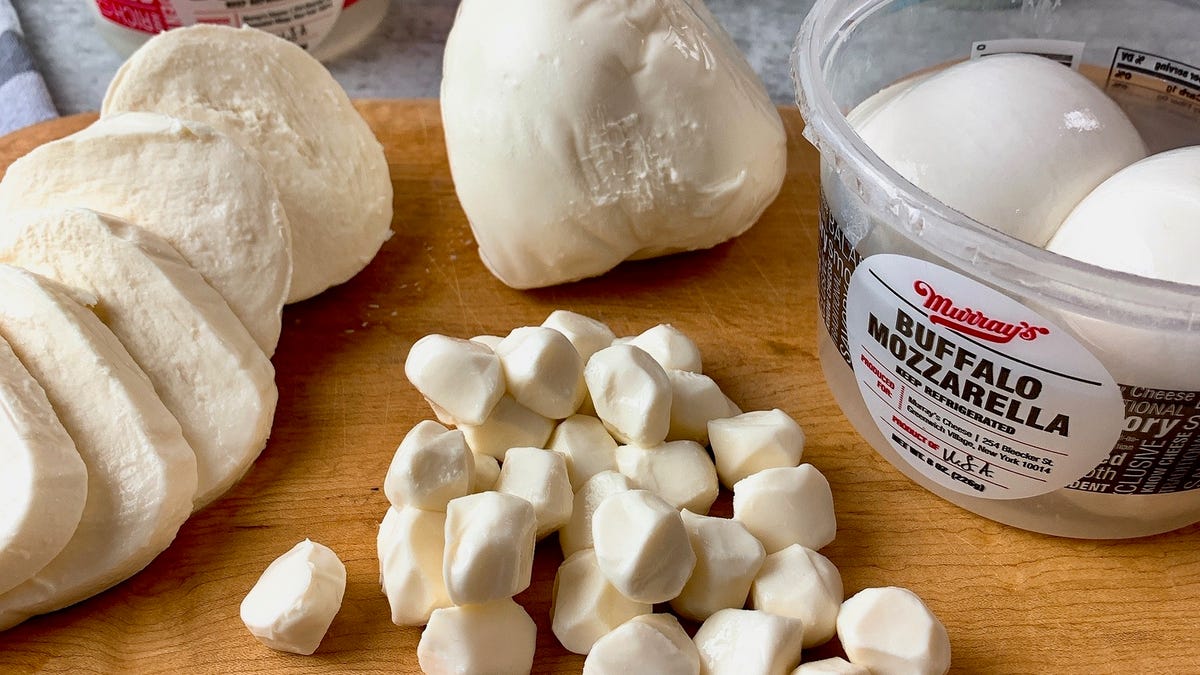 Lihat cara membuat tiga resep berbeda menggunakan mozzarella segar