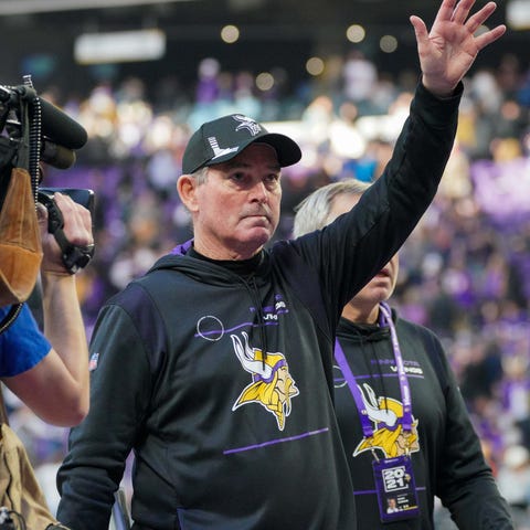 Mike Zimmer acknowledges the crowd on Sunday after